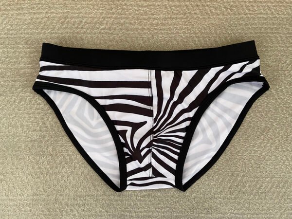 000053b0-d535-403c-81c7-6b595fb5915e.jpg Zebra Print Swimming Trunks Male Sexy Personality Low Waist Briefs