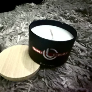 Noble Essence Scented Candle